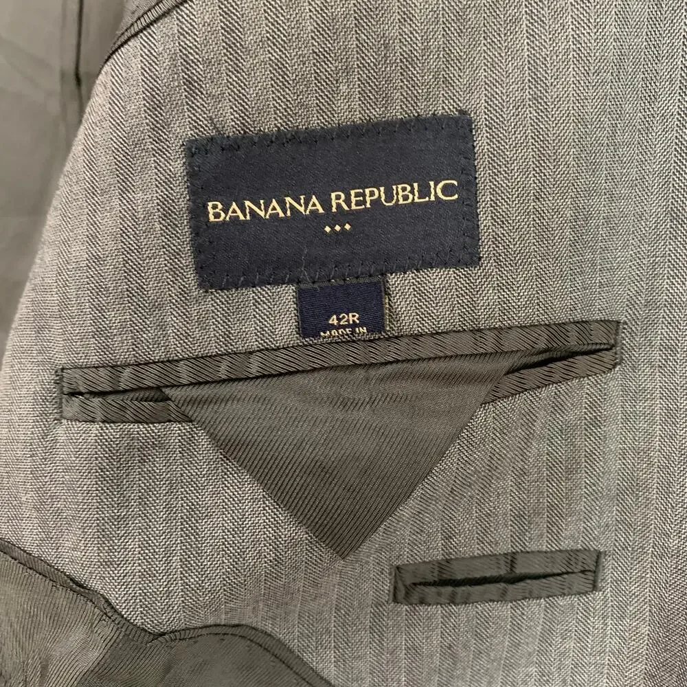 Banana Republic Men’s Gray Herringbone Sport Coat Blazer 42R Tailored